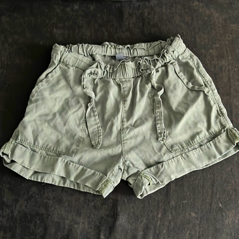 Super soft breezy shorts. Cute baggy look. Never worn. Adjustable waistband.